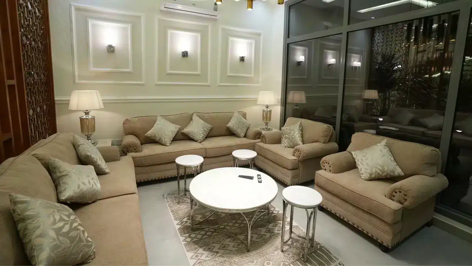 منتجع أجمكان فى الخبر، وحدات فندقية وفلل على الخليج العربي. Ajmkan Resort in Al Khobar, hotel units and villas on the Arabian Gulf.