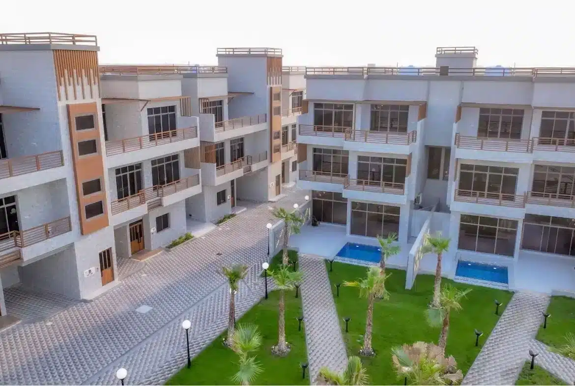 منتجع أجمكان فى الخبر، وحدات فندقية وفلل على الخليج العربي. Ajmkan Resort in Al Khobar, hotel units and villas on the Arabian Gulf.