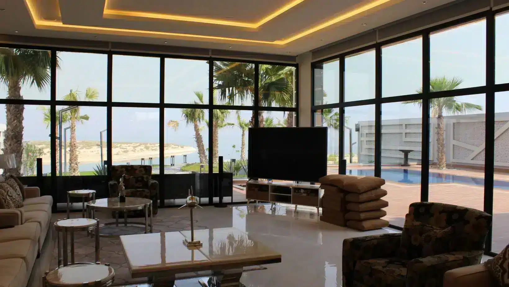 منتجع خليج الدانة فى الخبر، وحدات فندقية على الخليج العربي. Dana Bay Resort in Al-Khobar, hotel units on the Arabian Gulf