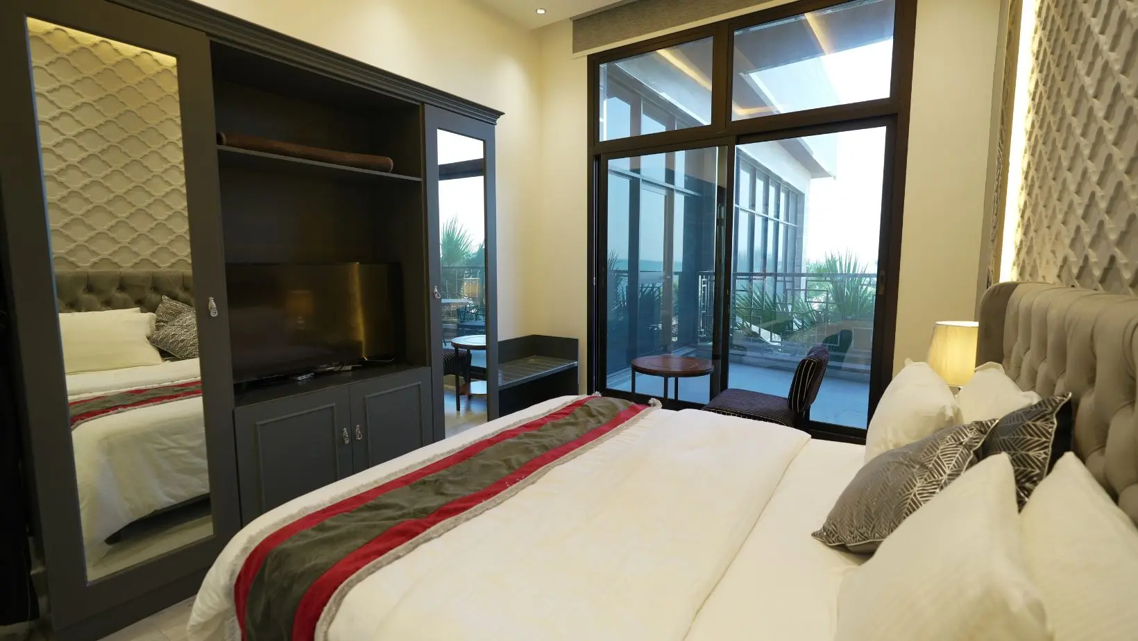 منتجع خليج الدانة فى الخبر، وحدات فندقية على الخليج العربي. Dana Bay Resort in Al-Khobar, hotel units on the Arabian Gulf