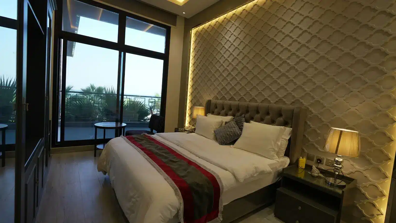 منتجع خليج الدانة فى الخبر، وحدات فندقية على الخليج العربي. Dana Bay Resort in Al-Khobar, hotel units on the Arabian Gulf