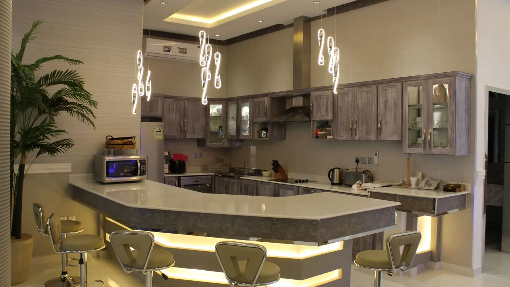 منتجع خليج الدانة فى الخبر، وحدات فندقية على الخليج العربي. Dana Bay Resort in Al-Khobar, hotel units on the Arabian Gulf