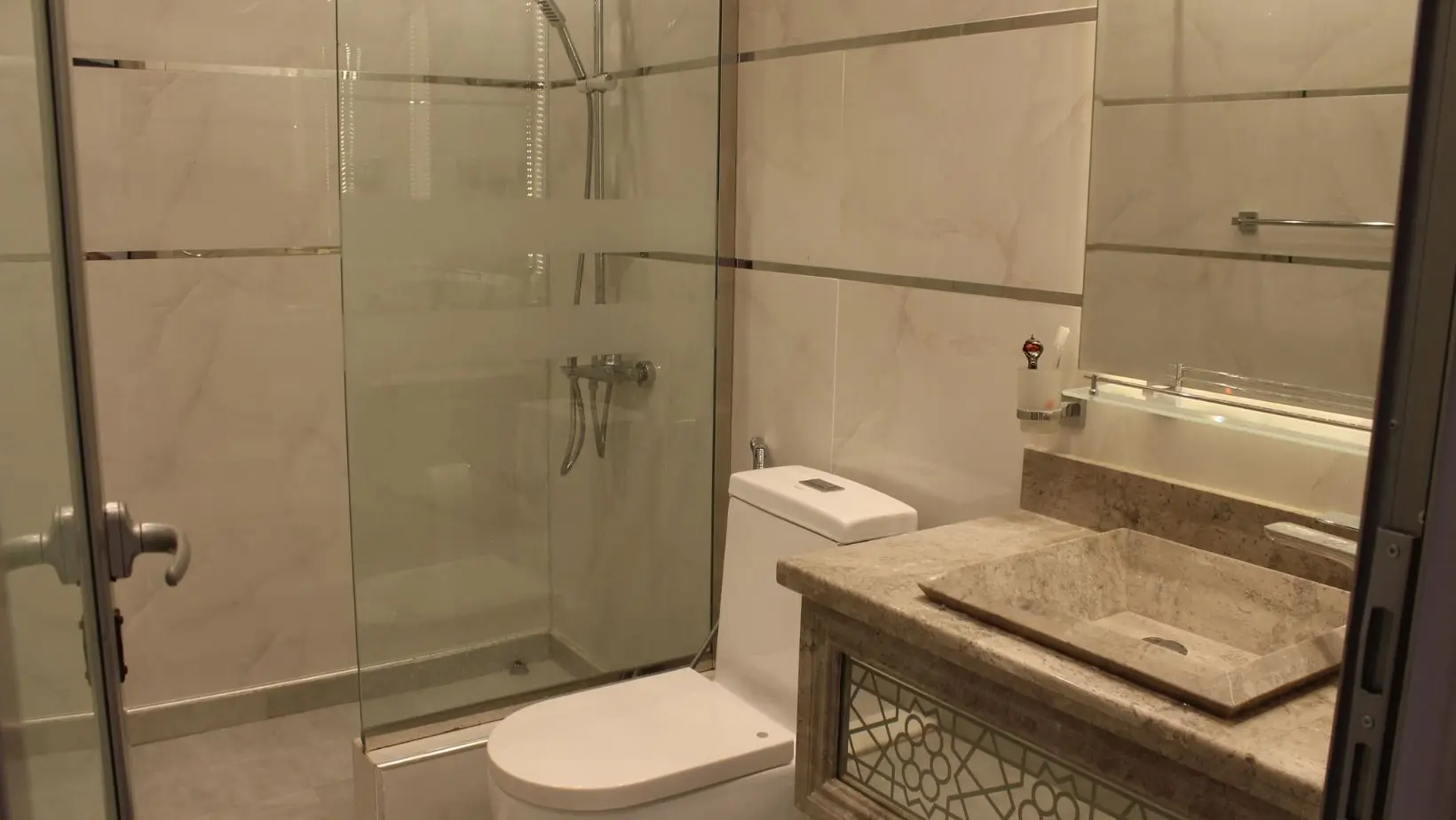 منتجع خليج الدانة فى الخبر، وحدات فندقية على الخليج العربي. Dana Bay Resort in Al-Khobar, hotel units on the Arabian Gulf