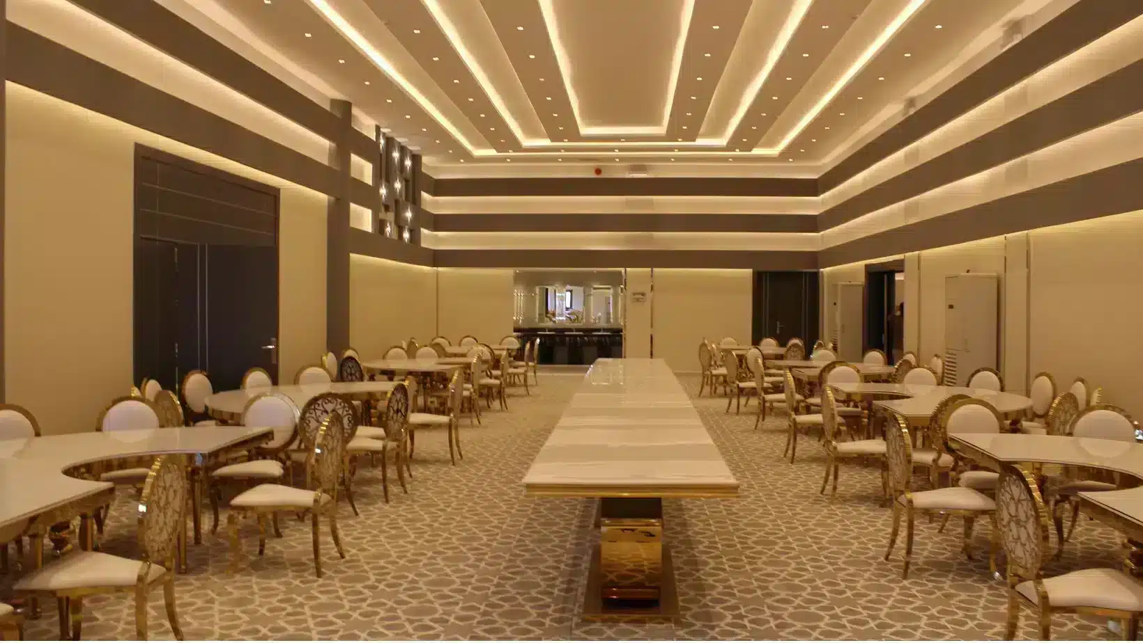 قاعات نيارة للاحتفالات والمؤتمرات خفر الباطن قاعة فاخرة و فيلا، Nayaraا halls for celebrations and conferences, Hafar Al-Batin, a luxury hall and a villa