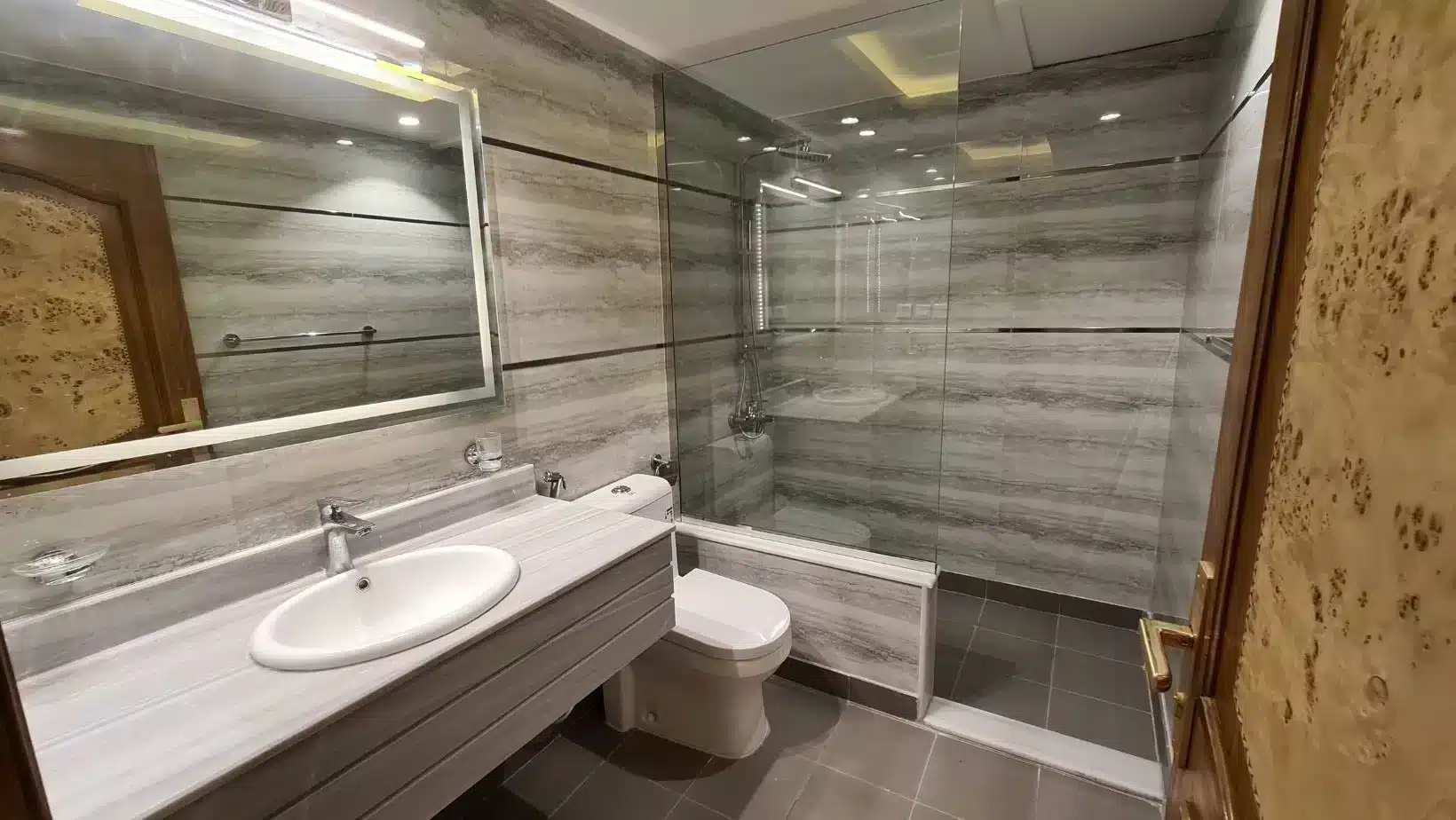 فيلا التحلية للإيجار بالعليا الرياض. Tahlia villa for rent in Olaya, Riyadh.